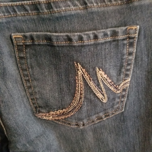 Maurices jeans.  Size 12.  Stretchy. - Picture 3 of 7